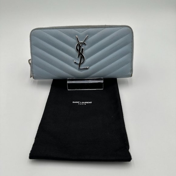 YSL Chevron  'Monogram' Zip Around Quilted Calfskin in Sugar Sand - Picture 2 of 12